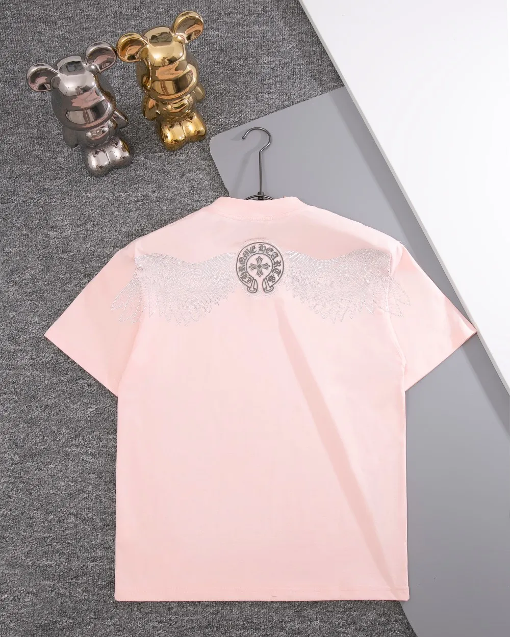 P190 💰 CHROME HEARTS hot-drilled short-sleeved T-shirt. High-end hot-drilled flower craftsmanship with front and rear logos. The fabric is comfortable and soft, with high-end washing. The ribs are custom-dyed in the same vat. Three standards are complete, the official website is synchronized, and the original mold is opened. The same style for men and women. It is also a practical item that is necessary for daily use. Color: Black White Pink Size: S M L XL